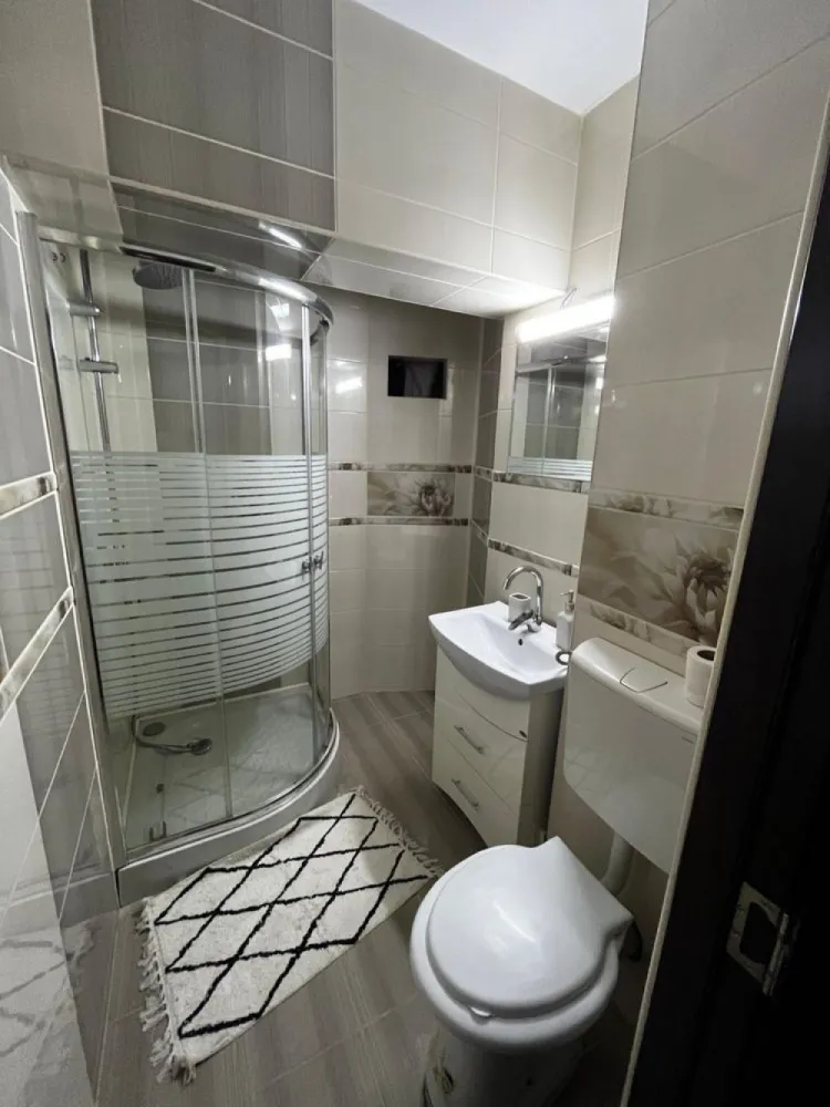 Vand apartament 4 camere