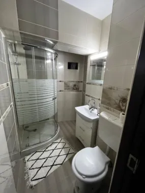 Vand apartament 4 camere