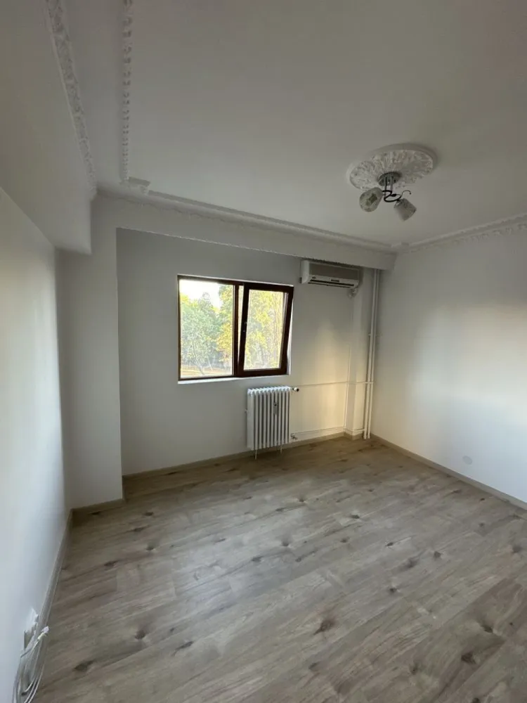 Vand apartament 4 camere Drumul Taberei