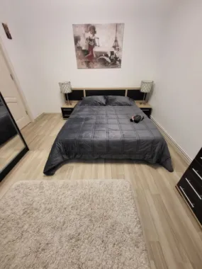Direct proprietar vand apartament 4 camere București