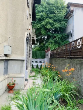 - Super oferta - Apartament 3 camere cu mansarda si curte Cotroceni