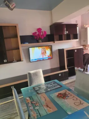 Studio in prima linie 32 mp Et. 5/6 An 2000 Mamamia Zev Mediteraneo