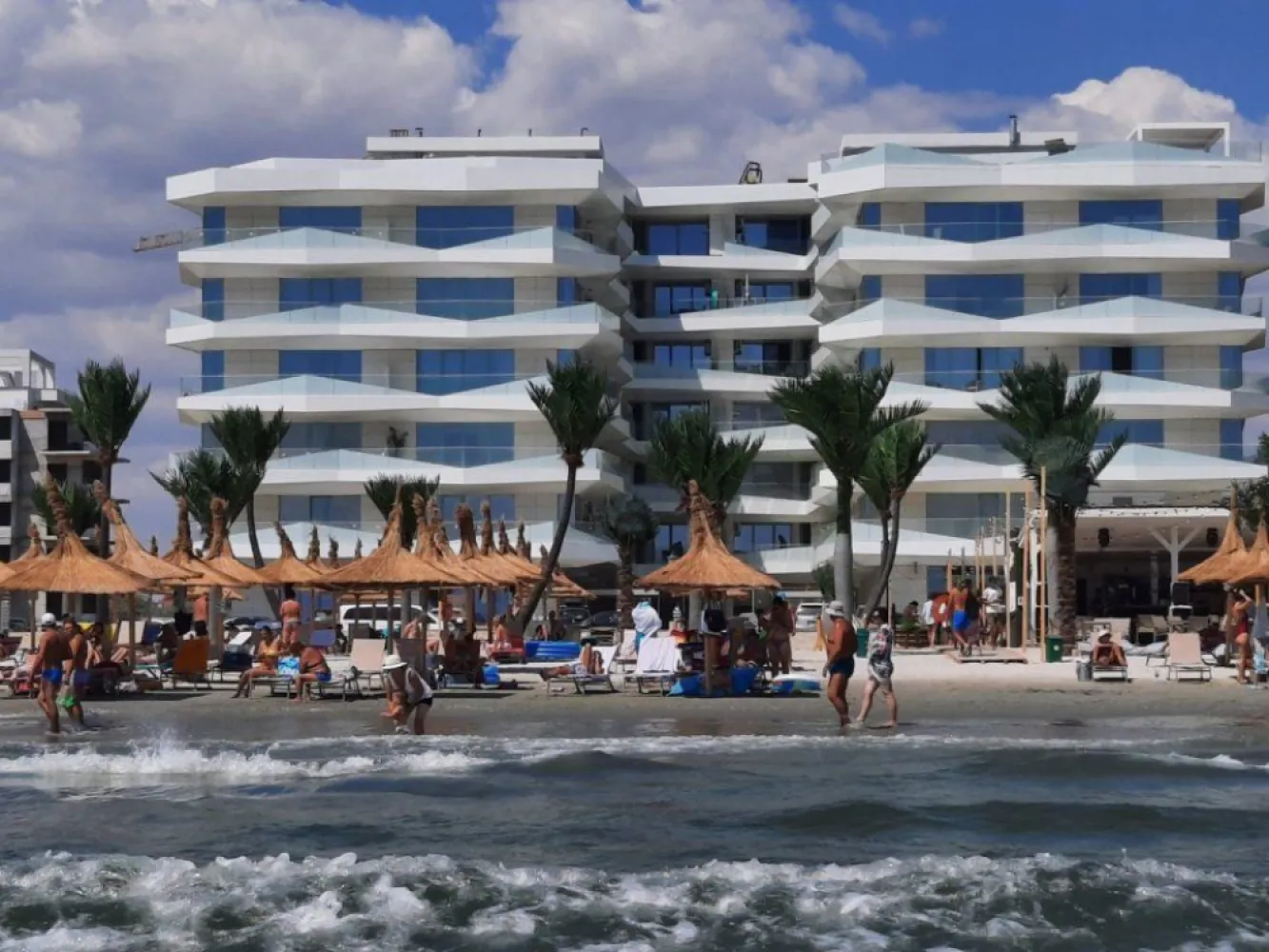Studio in prima linie 32 mp Et. 5/6 An 2000 Mamamia Zev Mediteraneo