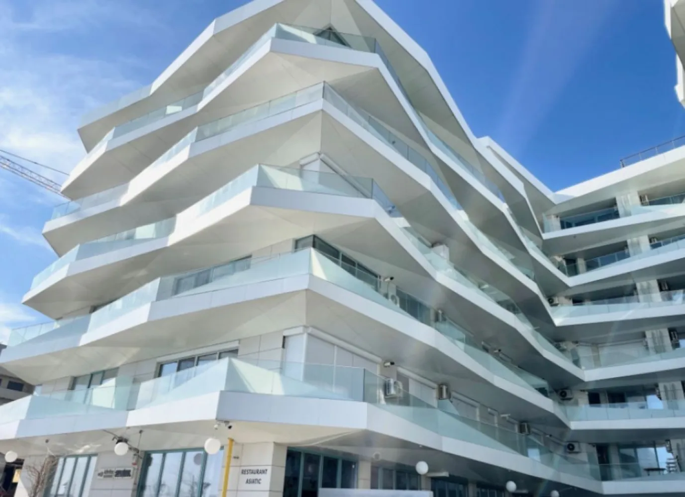 Studio in prima linie 32 mp Et. 5/6 An 2000 Mamamia Zev Mediteraneo