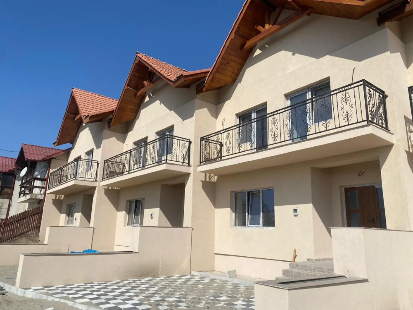 Casa P+1 Tip Duplex de vanzare 120 mp An 2023 Constanta Comuna Lumina