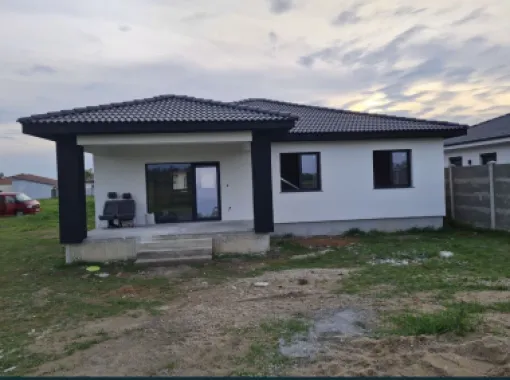 Vand casa Strada Odoreului,cartier Giulia!