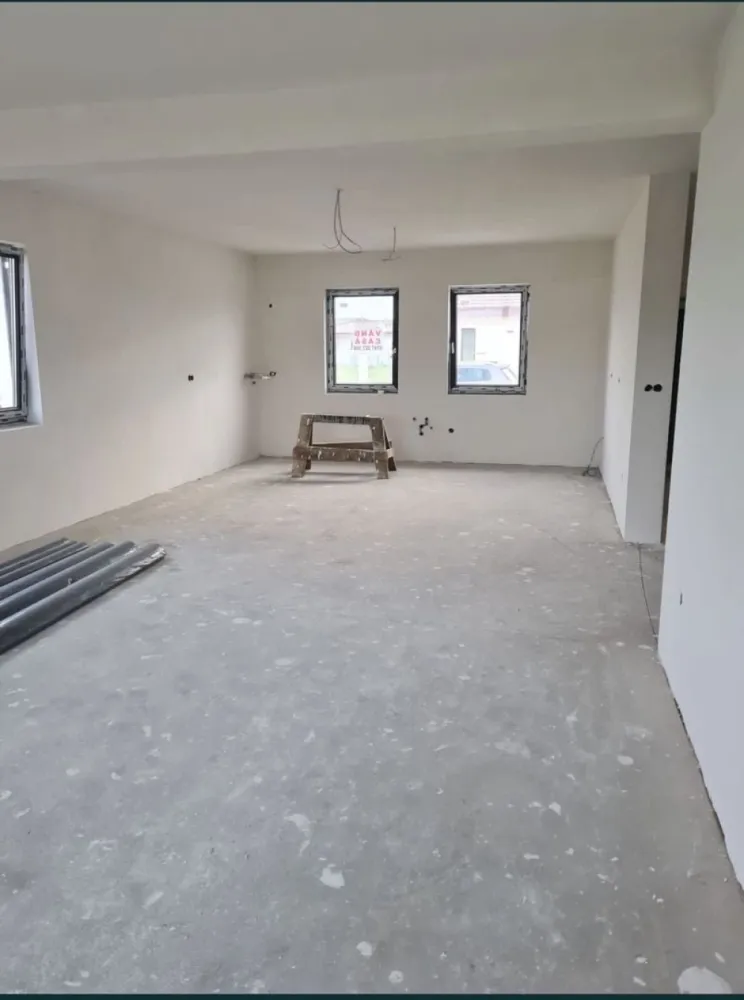 Vand casa Strada Odoreului,cartier Giulia!
