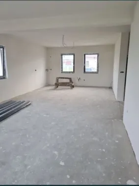 Vand casa Strada Odoreului,cartier Giulia!
