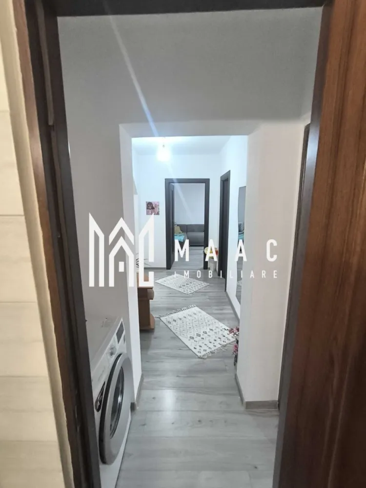Apartament 3 Camere | Pivniță, Balcon | 68 Mp | Vasile Aaron - MAAC Imobiliare vă oferă spre vânzare un apartament cochet de 3 camere, cu o suprafață de 68 mp, situat la etajul 4, într-o zonă frumoasă și liniștită din cartierul Vasile Aaron. Apartamentul este mobilat, are balcon și pivniță, fiind ideal pentru o familie care își dorește o locuință gata de mutat. Camerele sunt luminoase și bine compartimentate, astfel încât oferă confort și spațiu suficient. - Suprafață utilă: 68 mp - 3 camere spațioase - Mobilat - Balcon + pivniță - Aproape de centrul orașului, școli, magazine și transport public O locuință practică și bine poziționată, care îmbină confortul cu accesul rapid la toate facilitățile importante ale orașului. Pentru mai multe detalii sau pentru a programa o vizionare, vă rugăm să ne contactați, specificând ID:CP2702777 }}