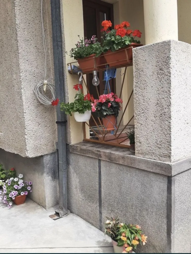 ageuropa.ro vinde casa P+2, duplex, zona Piata Mica