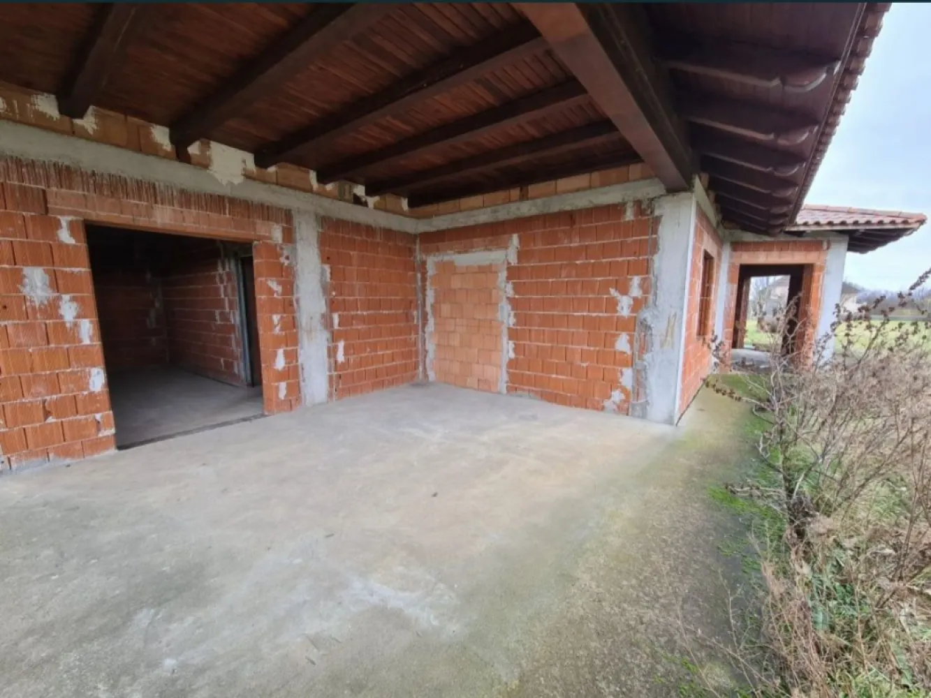 Vand casa la Madaras