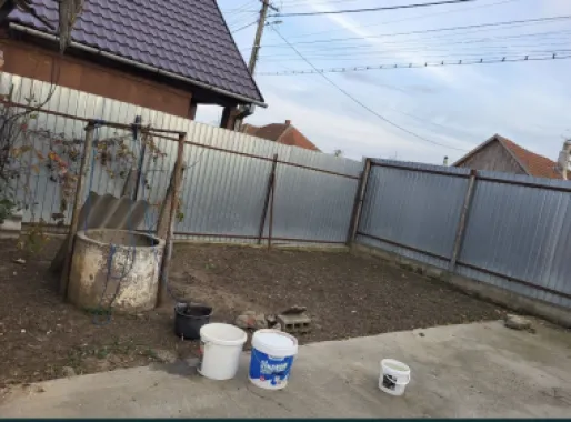 Vand casa in rosu 120mp