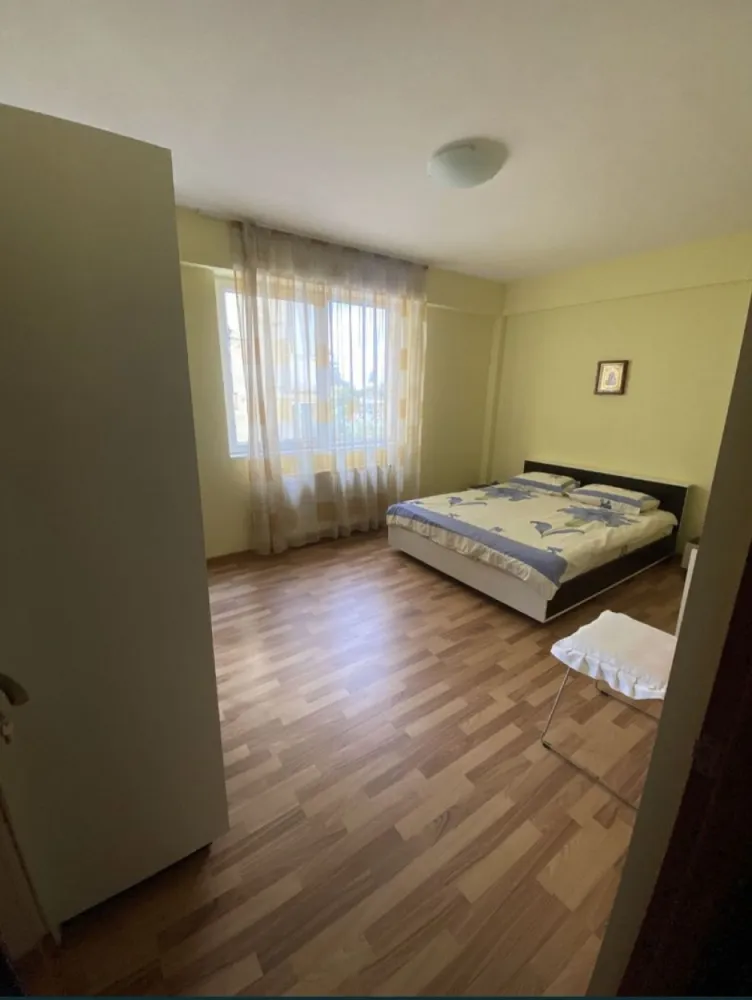 Apartament 3 camere Strada Rodnei
