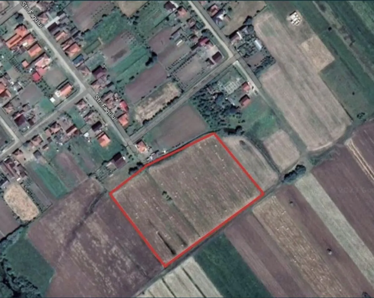 Vind teren intravilan Decebal - Vând teren intravilan in Decebal! 216 ari, cu drum de acces. Pretul este pe ar. Mai multe detalii in privat Tel 07******44