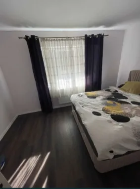 Apartament de vanzare cu 3 camere, Micro 16 Satu Mare etaj 4/4