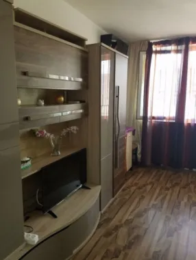 Vand Garsoniera Navodari