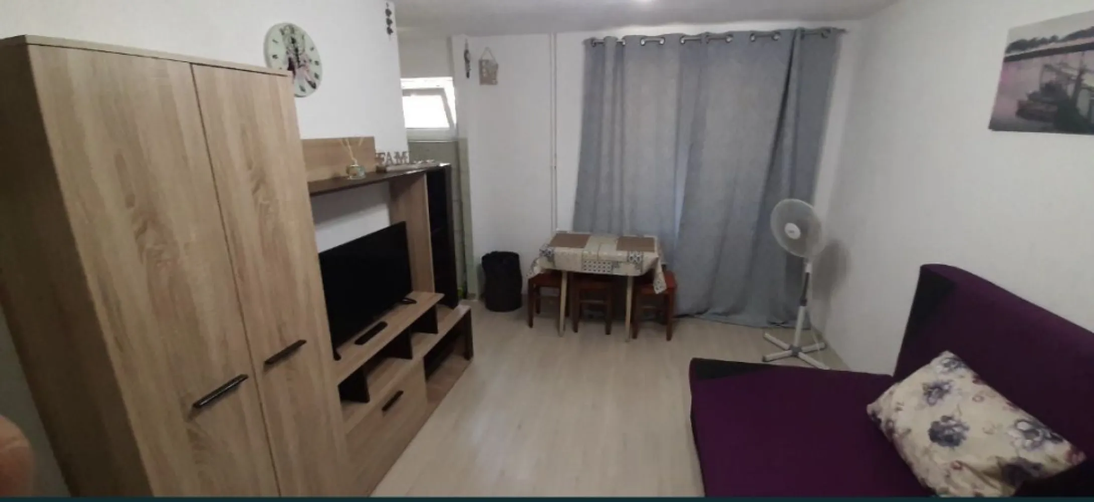 Vand Garsoniera Tomis Nord - Vând garsoniera complet mobilata și utilata disponibila imediat renovata recent în zona Tomis Nord la 10 min mers pe jos de Satul de Vacanta Mamaia și City Park Mall Constanța.