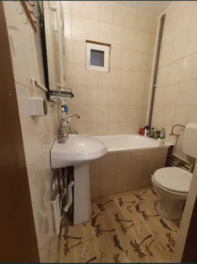 Vand apartament 2 camere