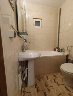 Vand apartament 2 camere
