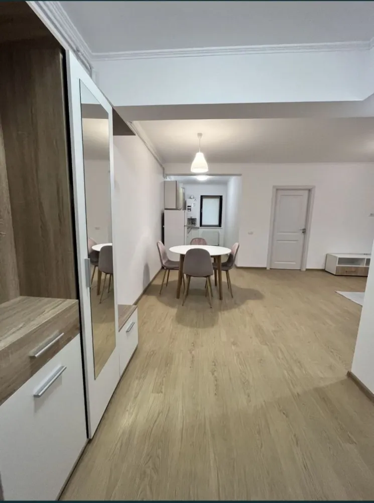 Apartament de vanzare - Apartament 2 camere, Mamaia Sat, zona restaurantului Hanul cu Peste. 75.000 euro negociabil. Ideal atat pentru locuit cat si pentru inchiriat. Detalii la nr. 0️⃣7️⃣2️⃣2️⃣4️⃣7️⃣4️⃣8️⃣9️⃣1️⃣