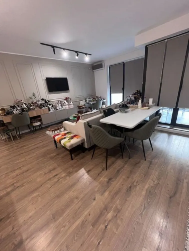 Ap 2 camere Tomis Park cu terasa 108 utili schimb