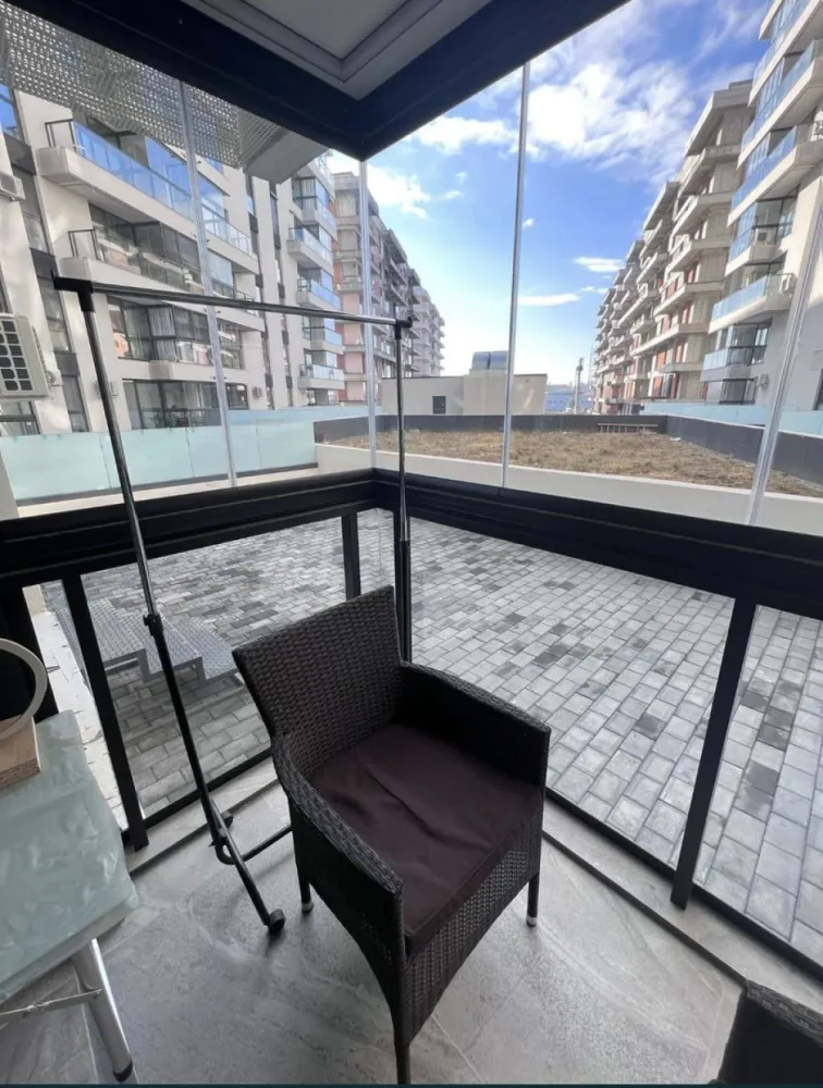 Ap 2 camere Tomis Park cu terasa 108 utili schimb