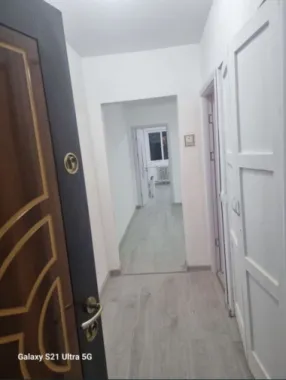 Vand apartament 3 camere