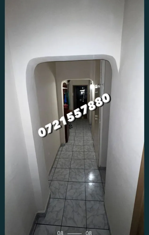 De vanzare apartament 3 camere - Ofer spre vânzare apartament 3 camere decomandat, suprafață utilă 59mp situat în zona Eden. Apartamentul se află la etajul 2/4. Încălzirea este pe gaz cu centrală proprie. Mai multe detalii pot oferii la numărul de telefon afișat. Se pot oferii și mai multe poze pe whatsApp