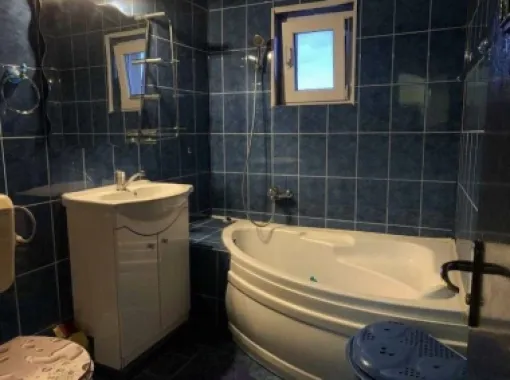 Prorpietar vand apartament 3 camere decomandat confort 0