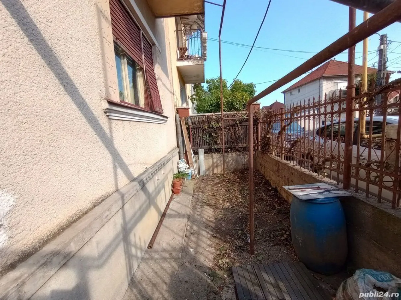 ageuropa.ro vinde apt. 3 cam la casa in zona 14 Mai.