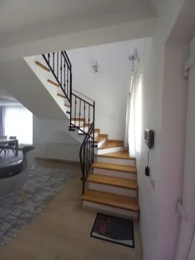 BRASADAS vinde casa NOUA cu etaj în zona UNIRII.