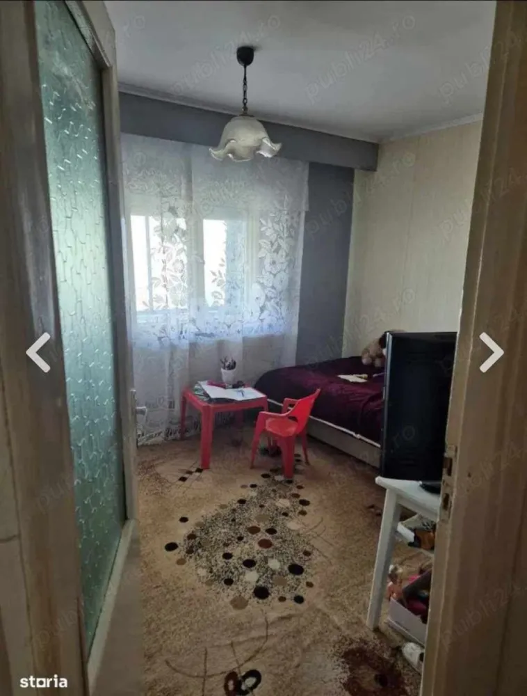 Vând sau schimb ap 3 camere - Vând sau schimb ap 3 camere 66 mp decomandat etaj 4 situat in cartierul micro 16 strada iasomiei cu toate utilitățile necesare preț 65.000 sau schimb pe apartament 2 camere in micro 15 16 plus diferența Nr telefon (