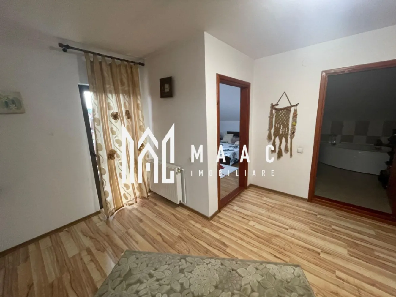 Casă individuală | 4 dormitoare | Garaj | 250 mp teren | Șelimbăr