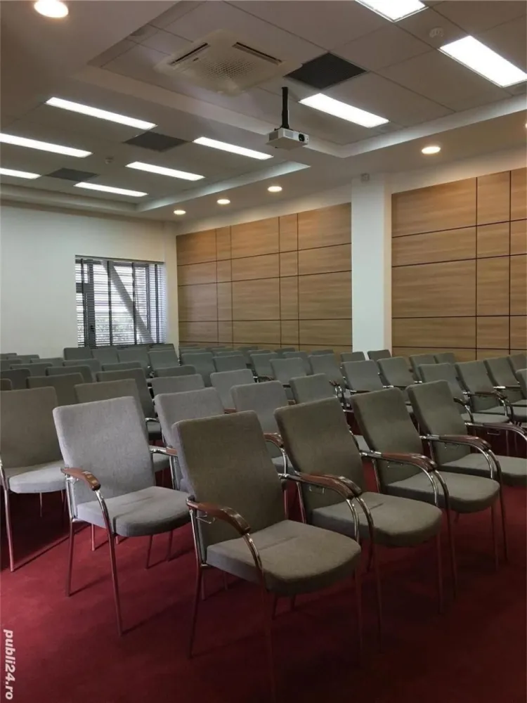 Spatiu comercial Birouri Depozit,1532 mp utili, aut. ISU, 2001 mp teren, aprop. metrou, proprietar - Vânzare imobil birouri clasa A + depozit, cu deschidere directă la Bulevardul Metalurgiei, compus din două corpuri care comunică între ele. Clădirea este proiectata si construita ca sediu pentru o firmă de vânzări online, cu call-center, sală de conferinte, săli pentru întâlniri cu clientii, showroom si spatiu pentru depozitarea produselor. - corpul A: birouri showroom spatiu comercial P+2, 928 mp utili - corpul B: depozit spatiu comercial, 604 mp utili, 9 m inaltime. Poate fi usor transformat in birouri. Parterul (A+B) are o suprafata utila totala de 902 mp, etajul 1 din corpul A are o suprafata utila de 305 mp, iar etajul 2 din corpul A are o suprafata utila de 325 mp. Imobilul este într-o stare impecabilă, construit în conformitate cu toate standardele, aproape de metrou (maxim 7 min de mers pe jos), are toate avizele (inclusiv ISU), post trafo propriu, răcire prin chiller si încălzire prin centrală termică (costuri foarte mici cu utilitatile), sală de conferinte cu 80 locuri si dotari audio-video profesionale, internet prin fibră optică, centrală telefonică cu call center, alarme de incendiu si antiefractie cu monitorizare, birouri mobilate modern, placări cu piatră naturală si lemn, mai multe grupuri sanitare (inclusiv pentru persoanele cu dizabilităti), depozit cu toate facilitătile (podea cu răsină epoxidică, trape de fum automate, sistem de încălzire cu ventiloconvectoare, etc.), care se poate transforma foarte usor în spatiu pentru birouri sau spatiu comercial, acces TIR, parcare pentru circa 20 autoturisme, teren 2001 mp (cu deschidere 40 m la Bulevardul Metalurgiei). Pret vânzare 2.400.000 EUR. Cladirea este inchiriata, deci poate fi de interes pentru potentialii investitori. Pentru detalii suplimentare sau planuri complete, vă rugăm să ne contactati telefonic.