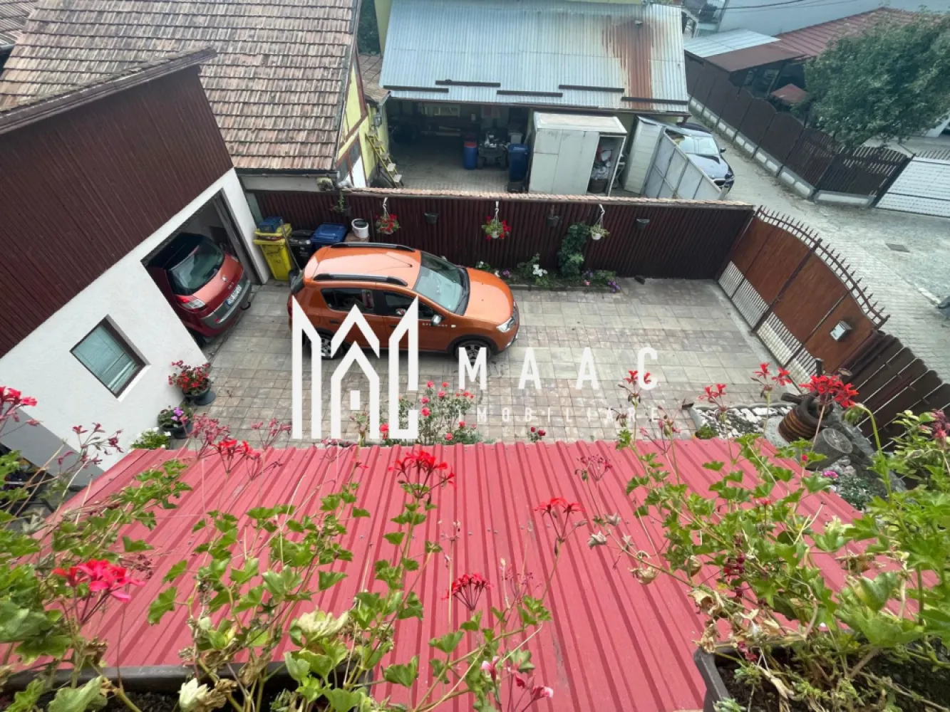 Casă individuală | 4 dormitoare | Garaj | 250 mp teren | Șelimbăr