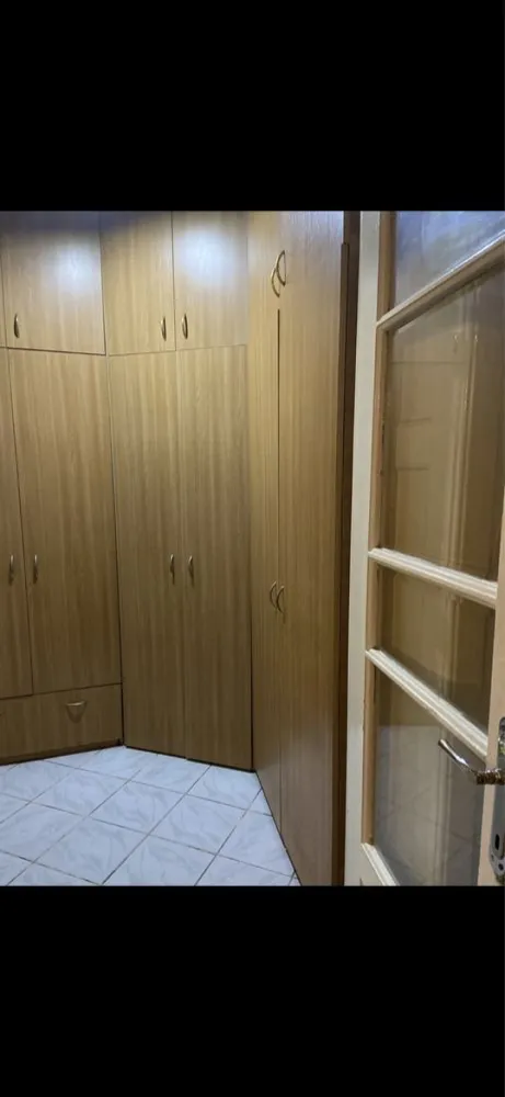 Apartament 2 camere Unirii - Apartament cu 2 camere, etaj 1 din 5, suprafata 45 mp utili, cu vedere la fantanile arteziene si la 2 minute de statia de metrou si la 5 minute de magazinul Unirii.