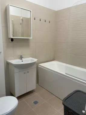 Ag BRASADAS vinde 3 Cam ULTRALUX NOU lângă Metrou.