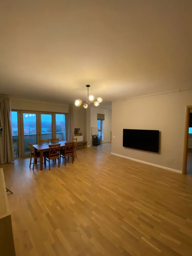 Apartament 4 Camere Zona Sisesti de închiriat
