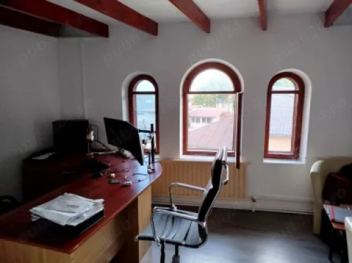 BRASADAS vinde casa cu 14 camere in Iasi zona CENTRALA.