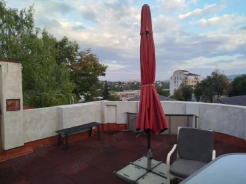 BRASADAS vinde casa cu 14 camere in Iasi zona CENTRALA.