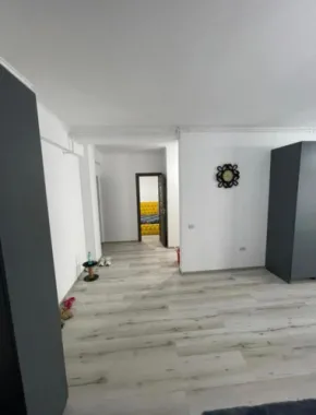 Apartament 2 cam. de vanzare 61mp + terasa 15 mp la 30 m de plaja - Mamaia Nord