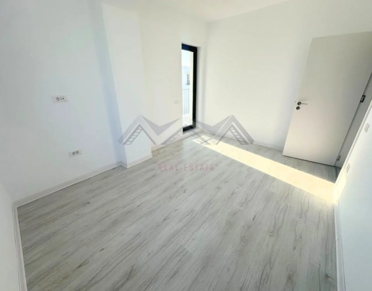 Apartament 2 camere | bucătărie închisă | Otopeni central