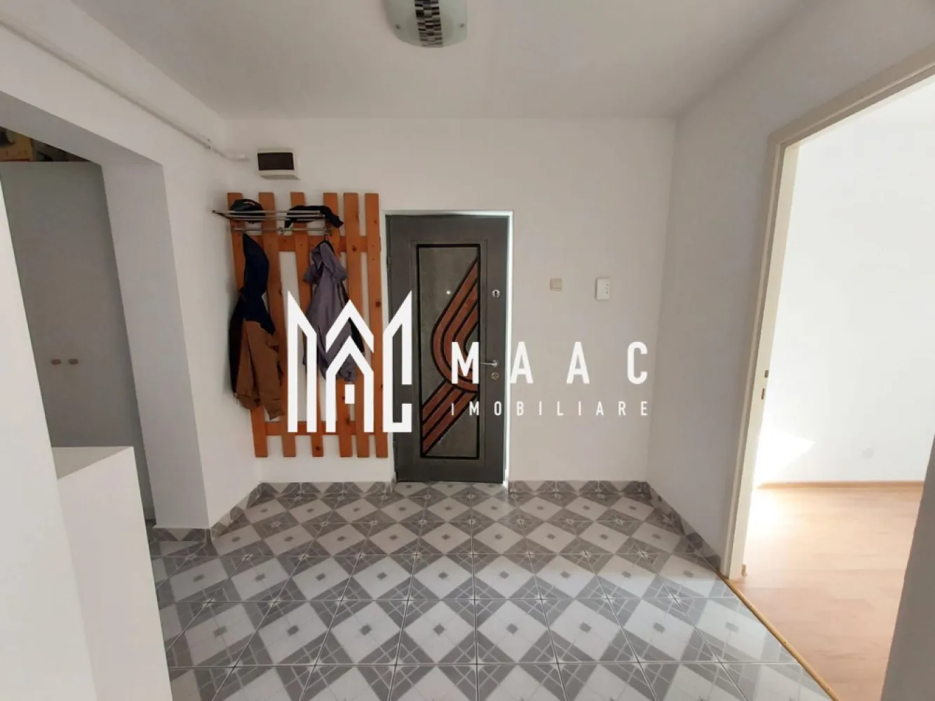 Apartament 3 camere | Balcon | 68MPU | Calea Poplacii