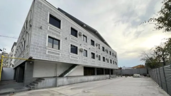 Ag BRASADAS vinde ApartHotel cu 20 apartamente Doamna Ghica.