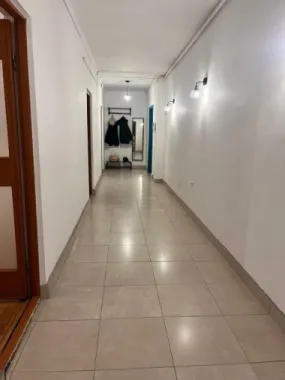 Ag BRASADAS închiriază BIROU 4 cam 120 mp Piaţa Romană.