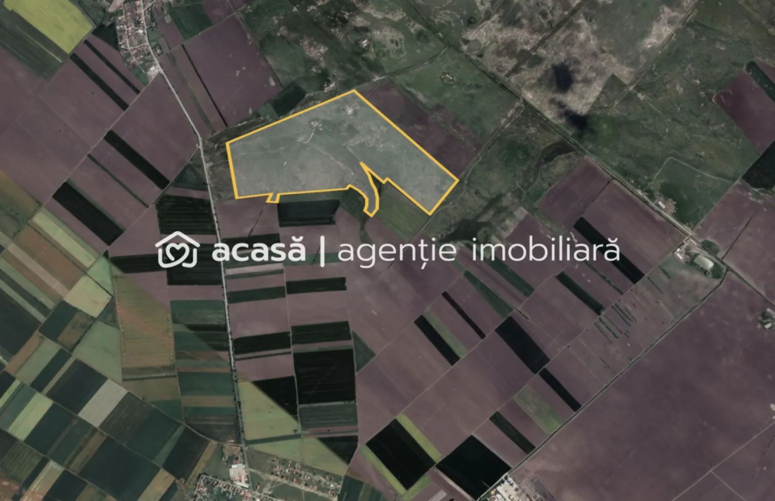 Teren 42 ha pentru parc fotovoltaic – Macea, Arad - Se oferă spre vânzare un teren extravilan, cu categoria de folosință pașune, situat în Comuna Macea, Județul Arad, ideal pentru dezvoltarea unui proiect de energie regenerabilă de mare anvergură, precum un parc fotovoltaic. Caracteristicile proprietății includ: -Suprafață totală: 424,700 mp, teren compact și plan, potrivit pentru proiecte de energie solară -Locație: La 27 km de Arad, cu acces facil la DJ 709B, oferind o poziționare strategică pentru transport și infrastructură -Infrastructură: Proximitatea față de liniile electrice de tensiune medie oferă posibilitatea de racordare la rețeaua electrică -Topografie: Terenul este lipsit de vegetație semnificativă, pregătit pentru dezvoltare imediată Prețul de achiziție este de 1.274.100 euro + TVA (21%), cu aplicarea măsurilor simplificate de TVA. Terenul poate fi închiriat pe termen lung în aceleași condiții avantajoase, pentru dezvoltarea unui parc fotovoltaic. Pentru detalii suplimentare sau pentru a programa o vizionare, contactați 0721356746 FLORIN MOȘ Cod anunț: CP1964859
