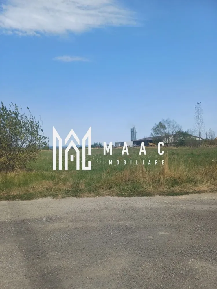 Teren | 10,000 MP | Extravilan | Posibilitate de parcelare | Cristian - MAAC Imobiliare vă propune spre vânzare un teren industrial, cu suprafața de 10.000 mp, situat în Cristian, într-o zonă cu potențial ridicat de dezvoltare. Caracteristici teren: Suprafață: 10.000 mp Amplasat aproape de utilități apă, curent Acces facil – drumul de acces până la teren este asfaltat Teren neîmprejmuit, cu deschidere generoasă Pretabil pentru investiție: dezvoltări rezidențiale, hale, spații logistice sau alte activități economice Localizare – Cristian, Sibiu: Zonă în continuă expansiune Acces rapid spre autostradă și zona industrială Vest Pentru mai multe informații sau pentru a programa o vizionare, nu ezitați să ne contactați, specificand ID: CP2696764 }}