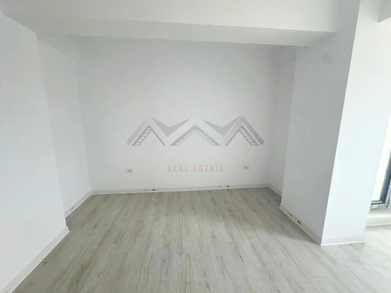 Apartament 2 camere , central Otopeni | Comision 0 |