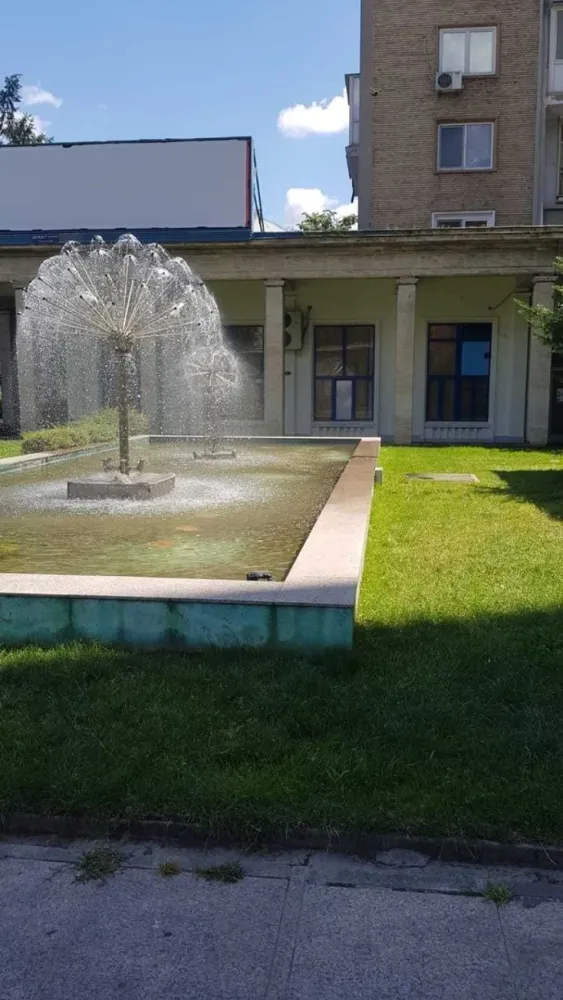 BRASADAS închiriaza ap 2 cam Piata Natiunile Unite etaj 8/17.