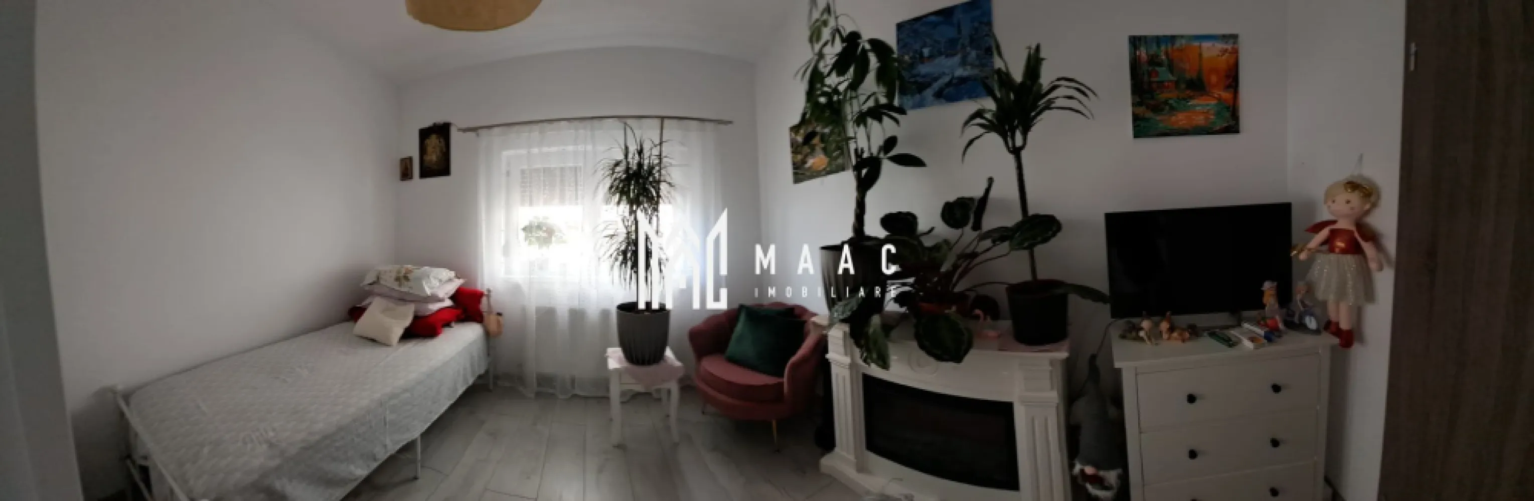 Apartament 3 camere | Balcon | Curte proprie | Cartierul Arhitectilor - MAAC Imobiliare va propune spre vanzare un apartament cu 3 camere situat în Cartierul Arhitectilor. Apartamentul este situat la parter și deține o curte de 60 mp și o suprafață utilă de 59 mp compartimentat astfel: Living cu bucătărie Dormitor Dormitor Baie Hol Balcon. Pentru mai multe detalii specificați ca ați văzut anunțul cu ID: CP2692744. }}